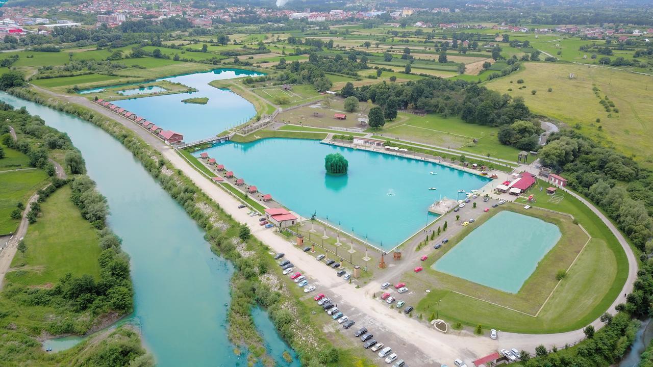 Jezero Jelen Hotell Tesanj Eksteriør bilde