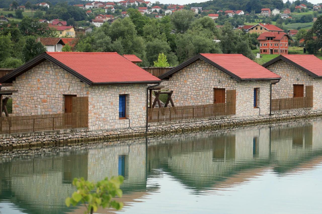 Jezero Jelen Hotell Tesanj Eksteriør bilde